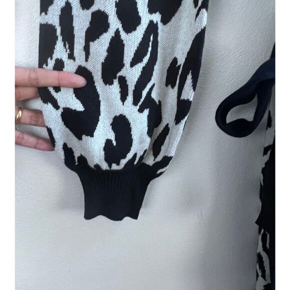 WHO WHAT WEAR Black & White Leopard Print Turtleneck Belted Sweater Dress Size M - Picture 6 of 8